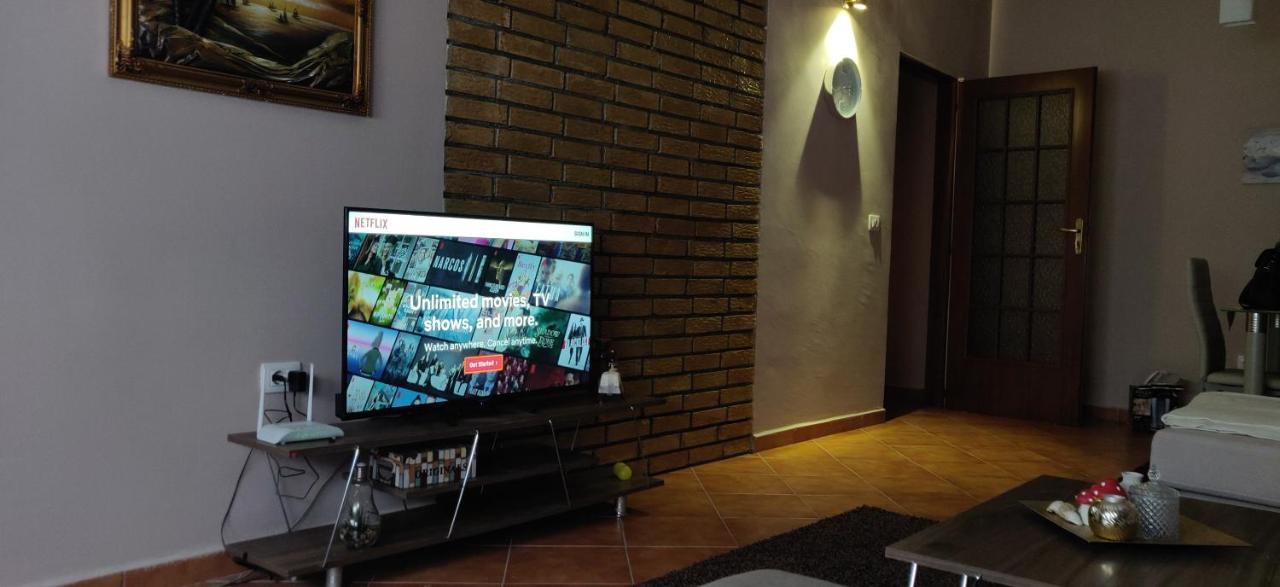 Cozy Apartment Tirana Exterior photo